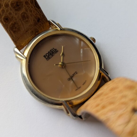 Fossil Collection Vintage Quartz Watch with Genuine Leather Band UNTESTED - Picture 7 of 10